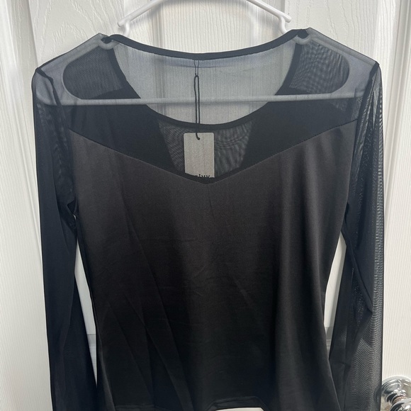 Sexy top sheer v neck perfect to show  cleavage size medium new with tags 🏷 🔥 - Picture 7 of 11